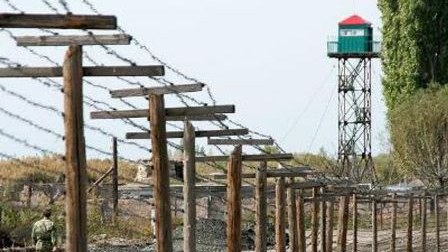 Ermənistanda sərhədçi özünü güllələdi