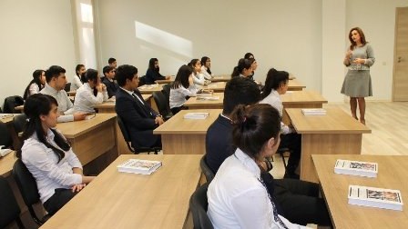 Azərbaycanda dərsdən yayınan şagirdlər 100 manat cərimələnəcək