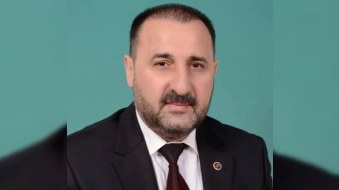 Eks-deputat baş redaktoru otağından qovdu