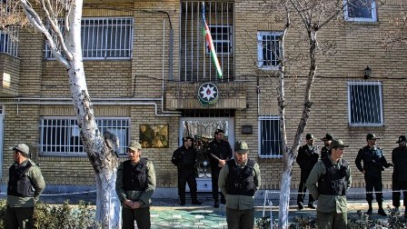 İrandan növbəti təxribat - Təbriz konsulluğumuz önündəki aksiyadan FOTOLAR