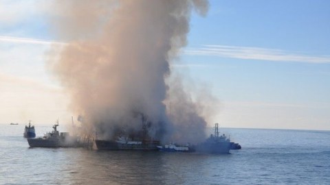 İtkin neftçilərin axtarışları davam etdirilir
