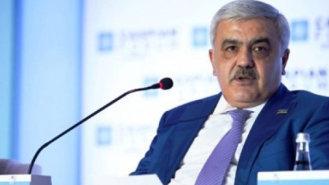Rövnəq Abdullayev neftin ucuzlaşmağına görə buna məcbur oldu