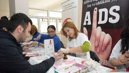 Tibb Universitetinin tələbələri bu virusa görə yoxlandılar - FOTO