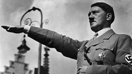 Almaniyada Hitlerin əsəri dərsliklərə salına bilər 