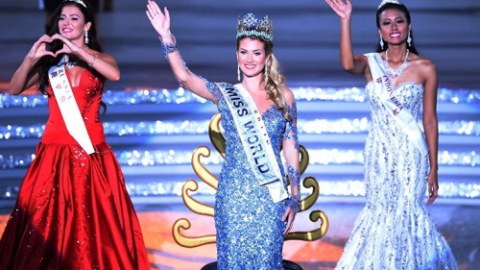 2015-ci ilin dünya gözəli seçilib - FOTO