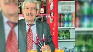Müxalifət liderinin qardaşı bar işlədir