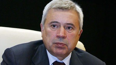  “Neftin qiyməti 50 dollardan çox olacaq” - Vahid Ələkbərov  