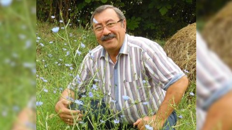 Tanınmış şair vəfat etdi