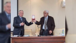 Akademik Arif Paşayev  mükafatlandırıldı