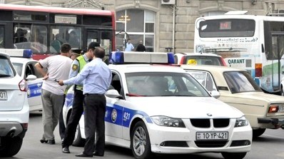 Yol polisi bir cərimə ilə sürücülərə üçqat zərbə vurur