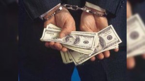 Qanunsuz dollar satışına görə  5 nəfər saxlanıldı