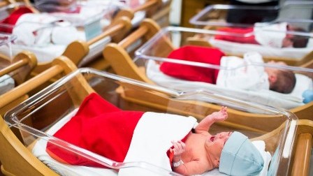  Əkizlərdən biri köhnə, biri yeni ildə doğuldu 