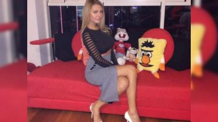  Döyülən rektor qızı ölkəni tərk edib 