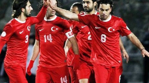 Türkiyə yığması 500 min avrodan məhrum oldu