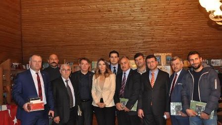 Deputat Türkiyəli KİV rəhbərlərini ermənilərə qarşı mübarizəyə çağırdı