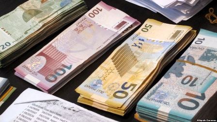 Çin ikinci devalvasiyaya getdi, manata təhlükə artdı