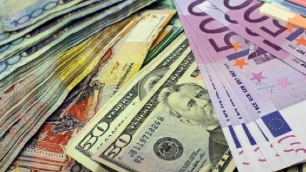 Qazaxıstan pulu ucuzlaşaraq yeni ANTİREKORD vurdu