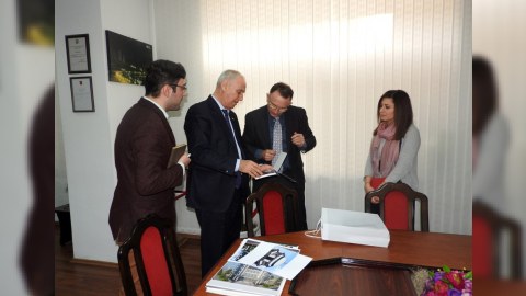 İsrailin Azərbaycandakı səfiri AzərTAc-ın baş direktoru ilə görüşüb - FOTO