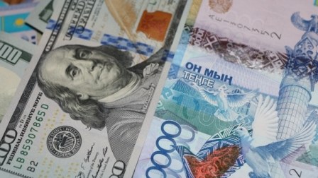 Tenge dollara qarşı 99% ucuzlaşıb 