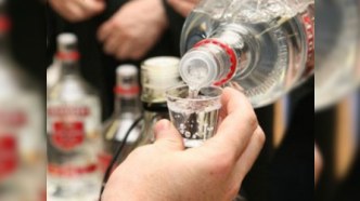 Azərbaycanda spirtli içkilərin kartla satışı dayandırıldı