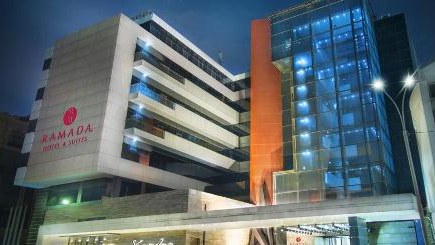 “Ramada Hotel & Svits Baku” otelindən ŞİKAYƏT var