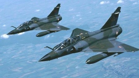 Fransa İŞİD-in ən böyük şəhərini bombaladı