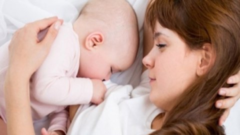 Səhiyyə Nazirliyindən doğum evində körpələrin satılması iddiasına CAVAB