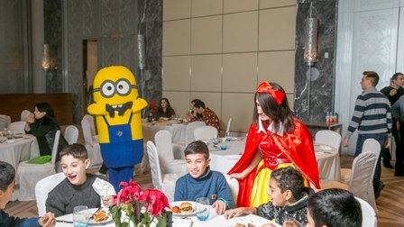   Heydər Əliyev Fondundan uşaqlara surpriz  - Fotolar  