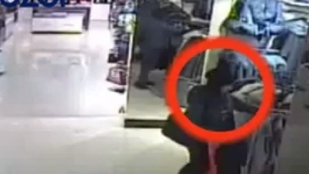  Bakıda qiymətli xəz oğurlayan qadın müşahidə kameralarına düşüb -Video  