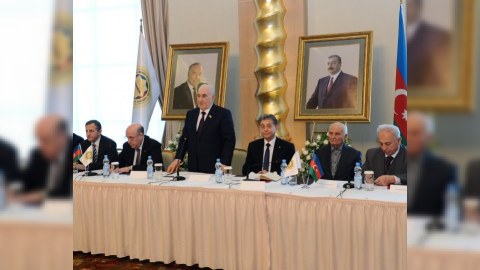 Azərbaycan Ağsaqqallar Şurası toplandı