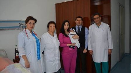 Azərbaycanlı həkimlərin daha bir uğuru - körpənin həyatını belə xilas etdilər