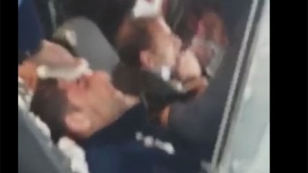 Bakıda buzlu yolda qəza: oğlanın boynu sındı – VİDEO 
