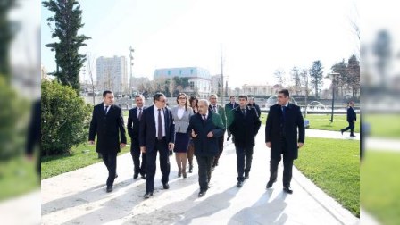 Xalqımıza xidmət etməkdən qürur duyuruq