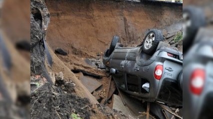 Daşkəsəndə "Niva" körpüdən aşdı, vəzifəli şəxslər öldü