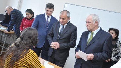 Təhsil ekspertləri və KİV nümayəndələri ADU-da imtahanı izlədilər - FOTO