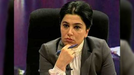   Yazıçı və jurnalist bir-birini sərt tənqid etdi