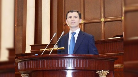 Zahid Oruc bir neçə vəzifə tutan məmurları və deputatları “vurdu”