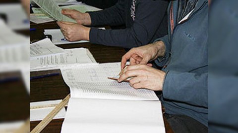 Eyni vaxtda iki partiyanın üzvü olanlar: “İstəmədik uşaqları ac qalsın”