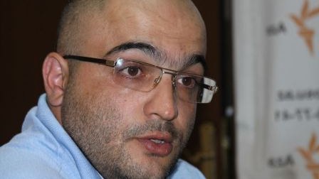 Eynulla Fətullayevin iki saytında kütləvi ixtisar - YENİLƏNİB