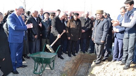 Məcbur köçkünlər üçün bazar tikilir