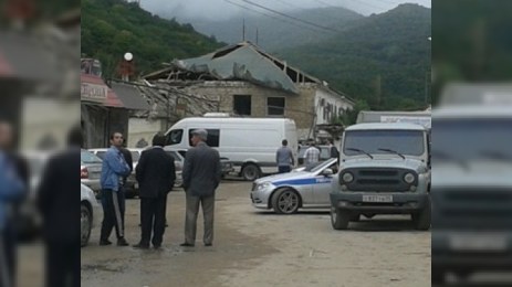 Dərbənddə kamikadze hücumu: 2 ölü, 5 yaralı