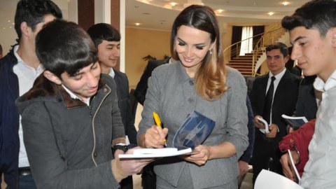 Deputatın Qarabağ problemindən bəhs edən yeni kitabı çıxdı - FOTO