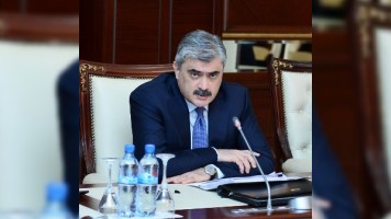 Milli Məclisdə büdcə dəyişiklikləri müzakirəyə çıxarıldı – FOTO 