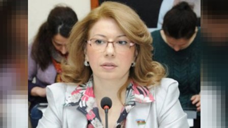 Jurnalist təkzib verdi, deputat geri çəkildi 
