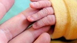 Azərbaycanda ana körpəsini boğub öldürdü
