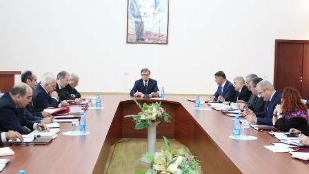 Nazir nöqsanları müzakirəyə çıxardı 