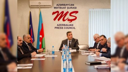 Mətbuat Şurasında 5 KİV-lə bağlı şikayətə baxıldı