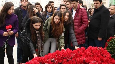 Kooperasiya Universitetinin rəhbərliyi Xocalını andı 