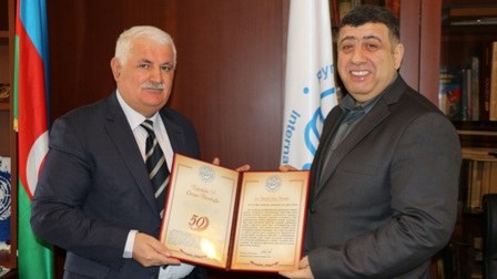 Orxan Fikrətoğlu mükafatlandırıldı - FOTO