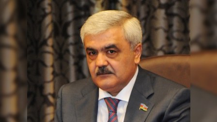 Qubernator SOCAR prezidentindən üzr istədi - Bayraq skandalı
